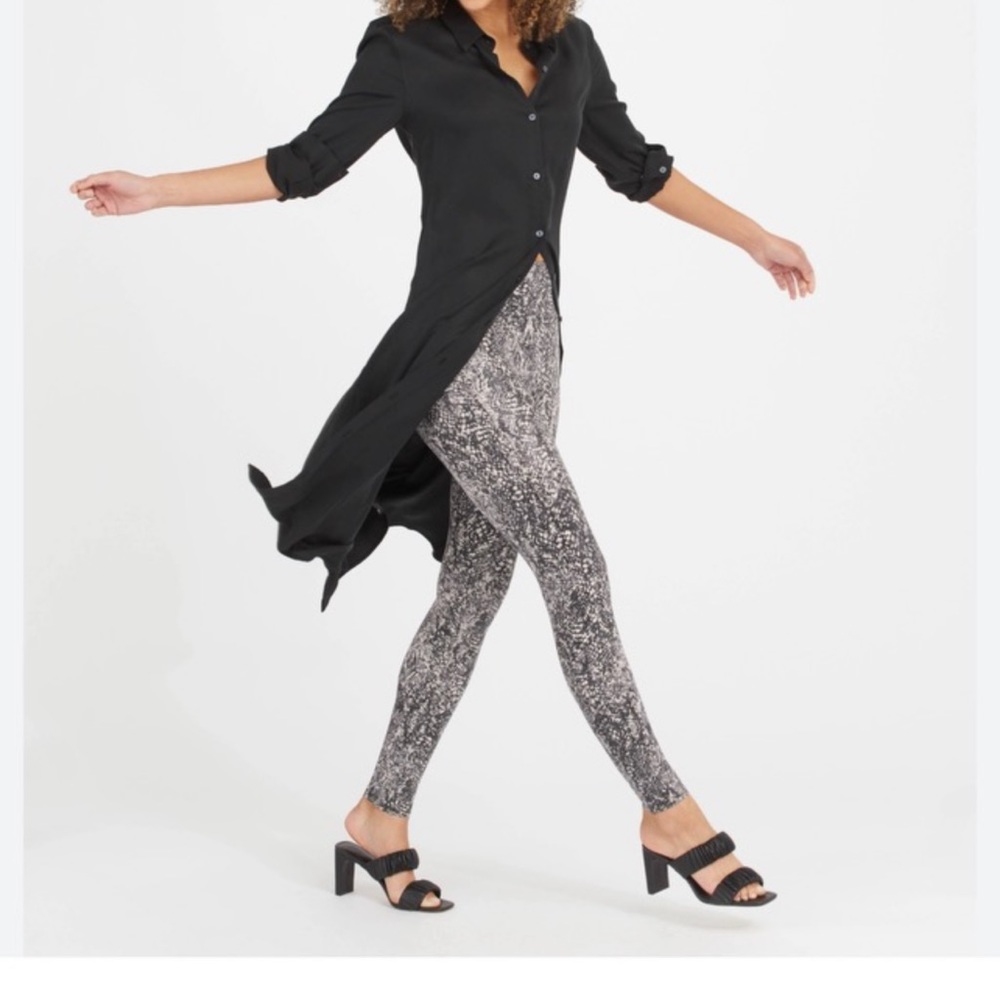 Spanx Faux Skin Snake Print Leggings Medium